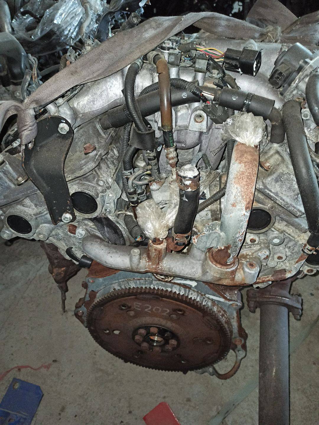 Двигатель Mitsubishi Pajero 3 3.5л 2003 — фото 3