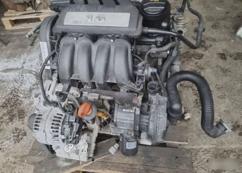 Двигатель Volkswagen Jetta 5 06A100098LX BSE